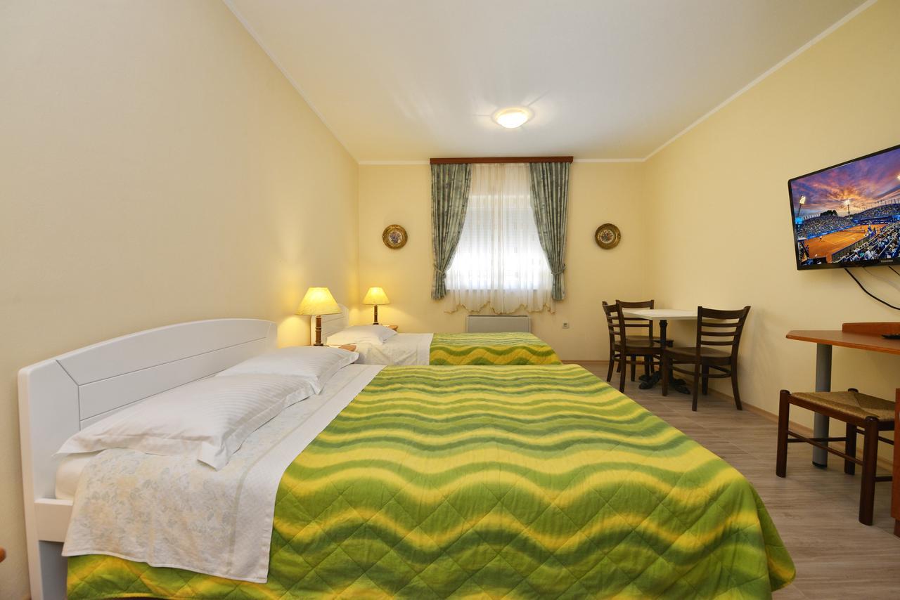 Bed And Breakfast Julia Seget  Dış mekan fotoğraf